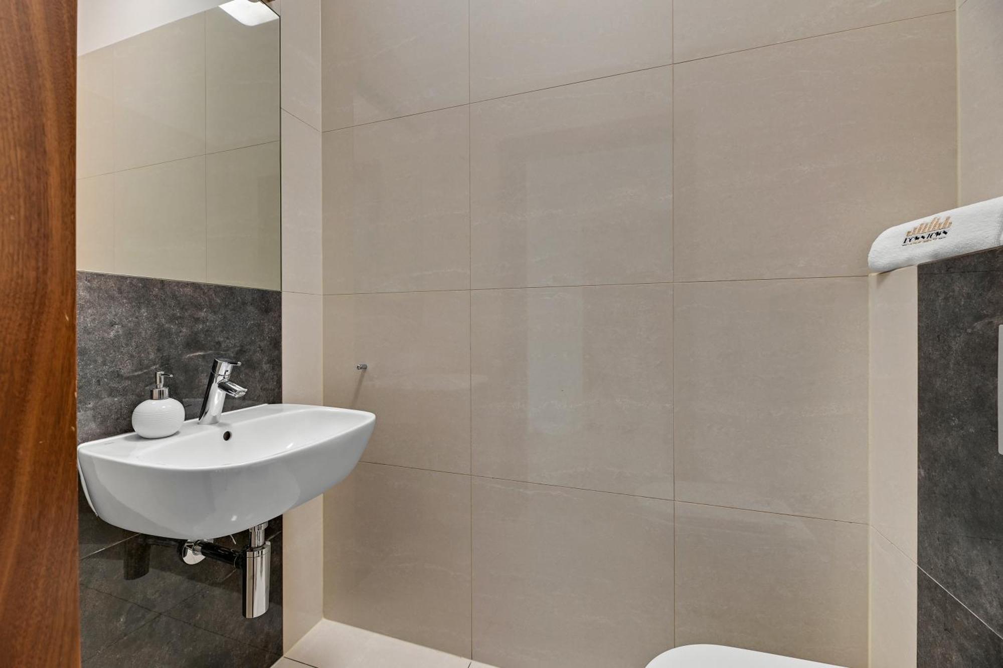 Symfonia Amazing River View Apartment By Downtown Apartments グダニスク エクステリア 写真